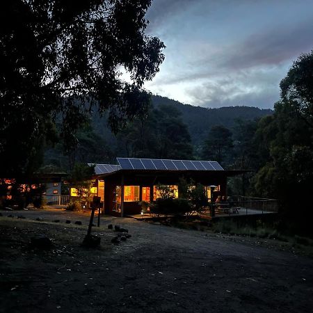 Готель Base Camp Tasmania Нью-Норфолк Екстер'єр фото