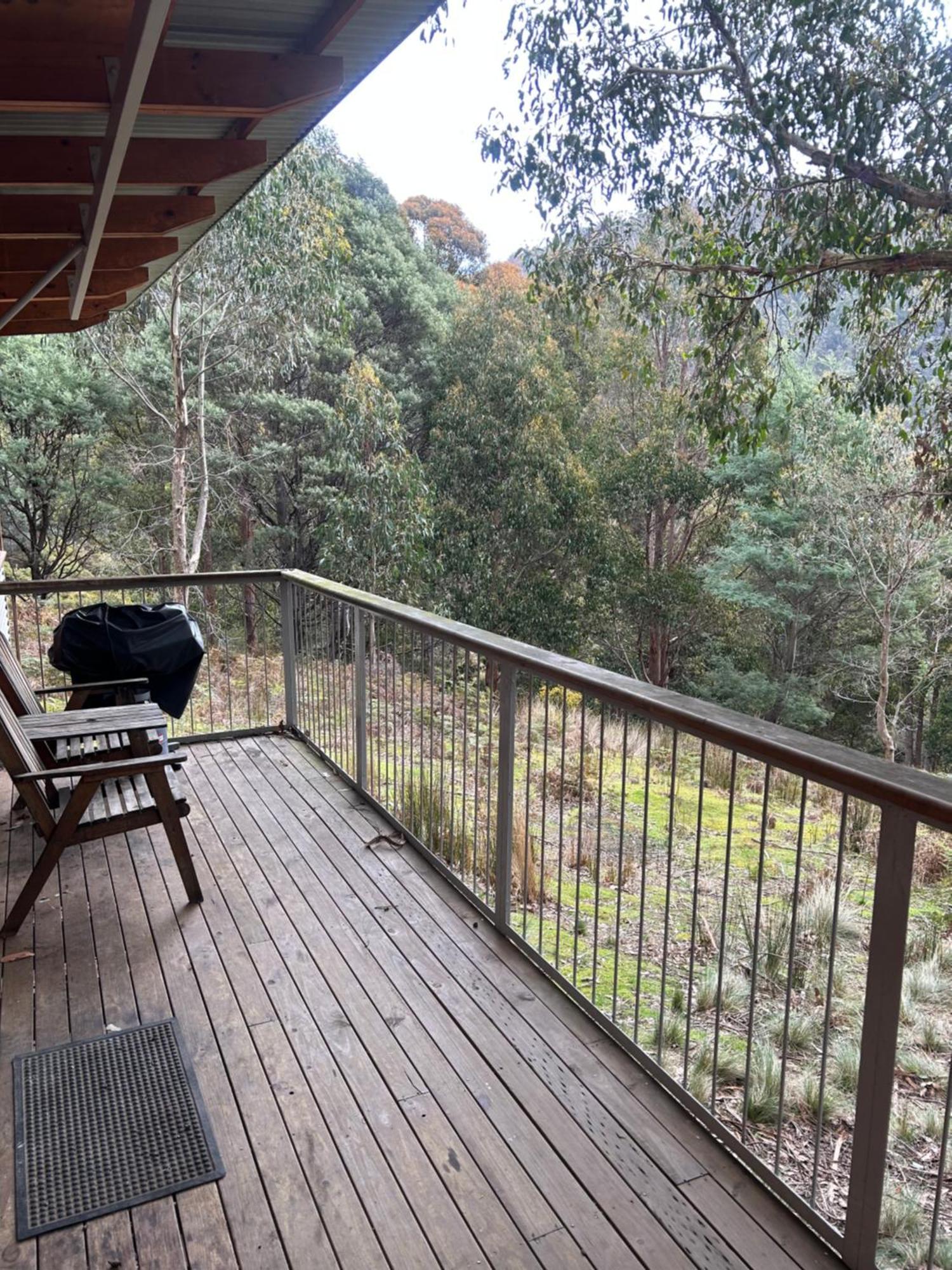 Готель Base Camp Tasmania Нью-Норфолк Екстер'єр фото